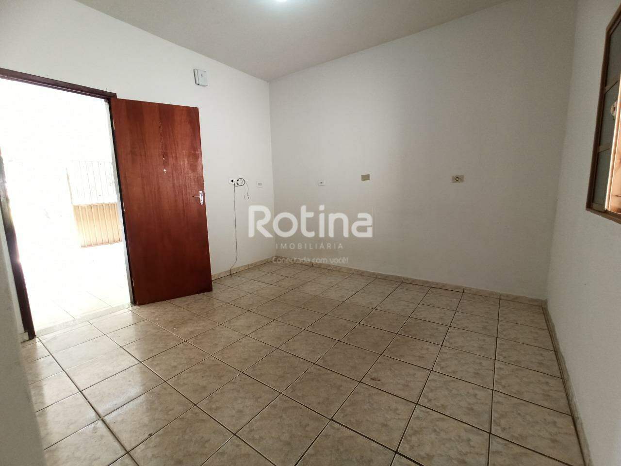Casa para alugar, 2 quartos em Uberlândia no bairro Planalto no valor de R$ 1.100,00 - Rotina Imobiliária: 