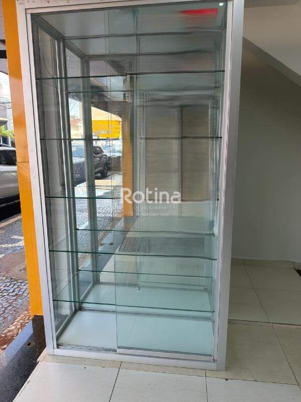 Comercial para alugar, em Uberlândia no bairro Nossa Senhora Aparecida no valor de R$ 2.600,00 - Rotina Imobiliária: 
