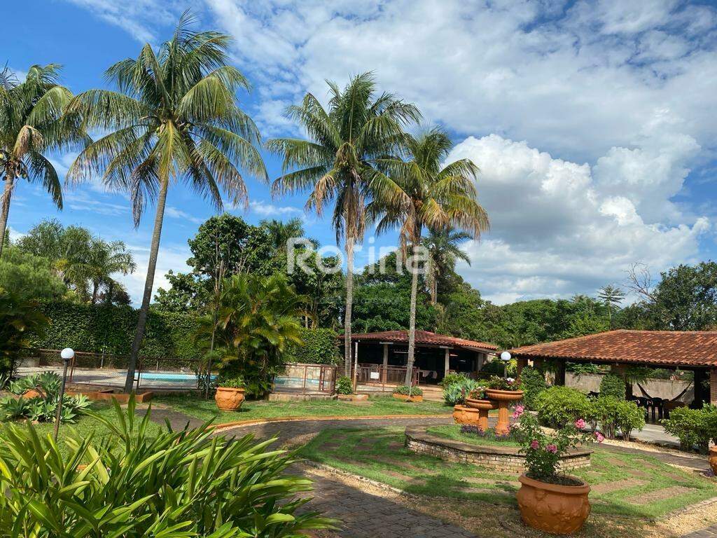 Chacara à venda, 9 quartos em Uberlândia no bairro Mansões Aeroporto no valor de R$ 2.949.000,00 - Rotina Imobiliária: 