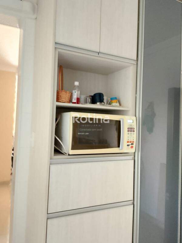 Apartamento à venda, 3 quartos em Uberlândia no bairro Santa Mônica no valor de R$ 480.000,00 - Rotina Imobiliária: 