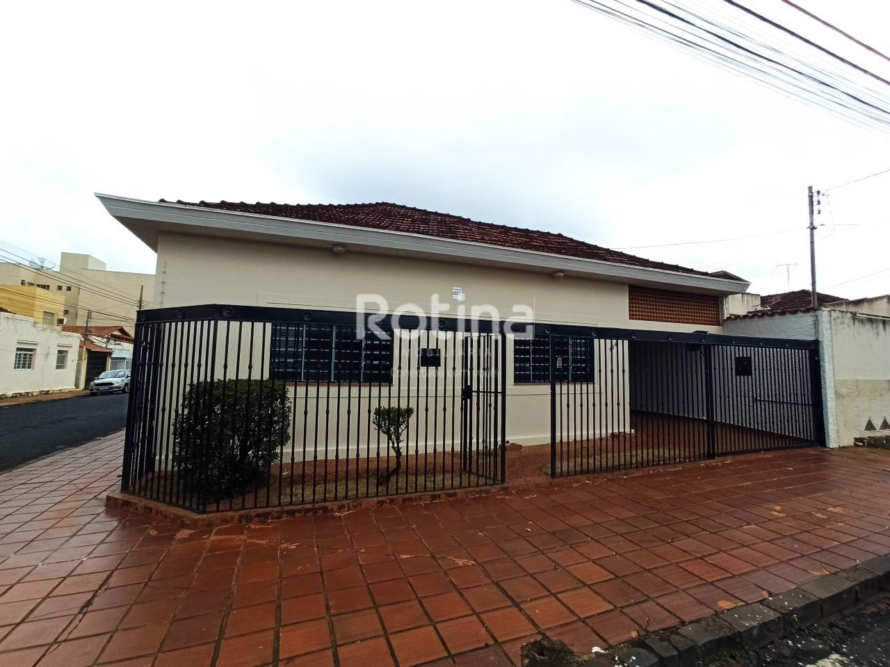 Casa para alugar, 4 quartos em Uberlândia no bairro Martins no valor de R$ 2.800,00 - Rotina Imobiliária: 