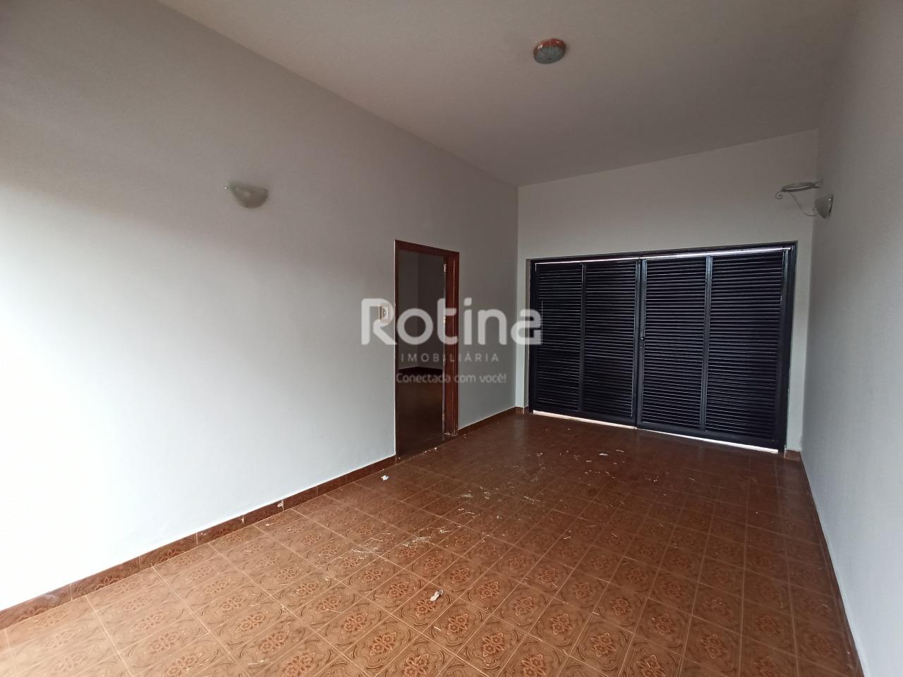 Casa para alugar, 4 quartos em Uberlândia no bairro Martins no valor de R$ 2.800,00 - Rotina Imobiliária: 