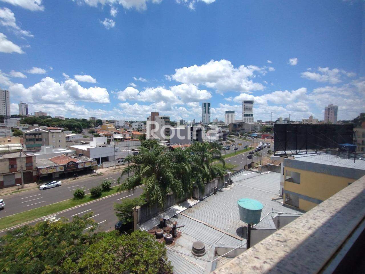 Apartamento para alugar, 2 quartos em Uberlândia no bairro Santa Maria no valor de R$ 1.350,00 - Rotina Imobiliária: 