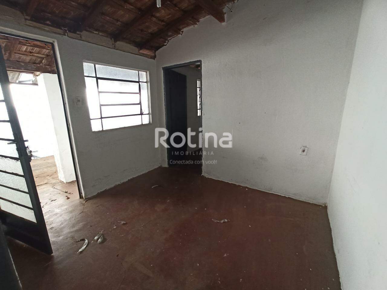 Casa para alugar, 2 quartos em Uberlândia no bairro Marta Helena no valor de R$ 850,00 - Rotina Imobiliária: 