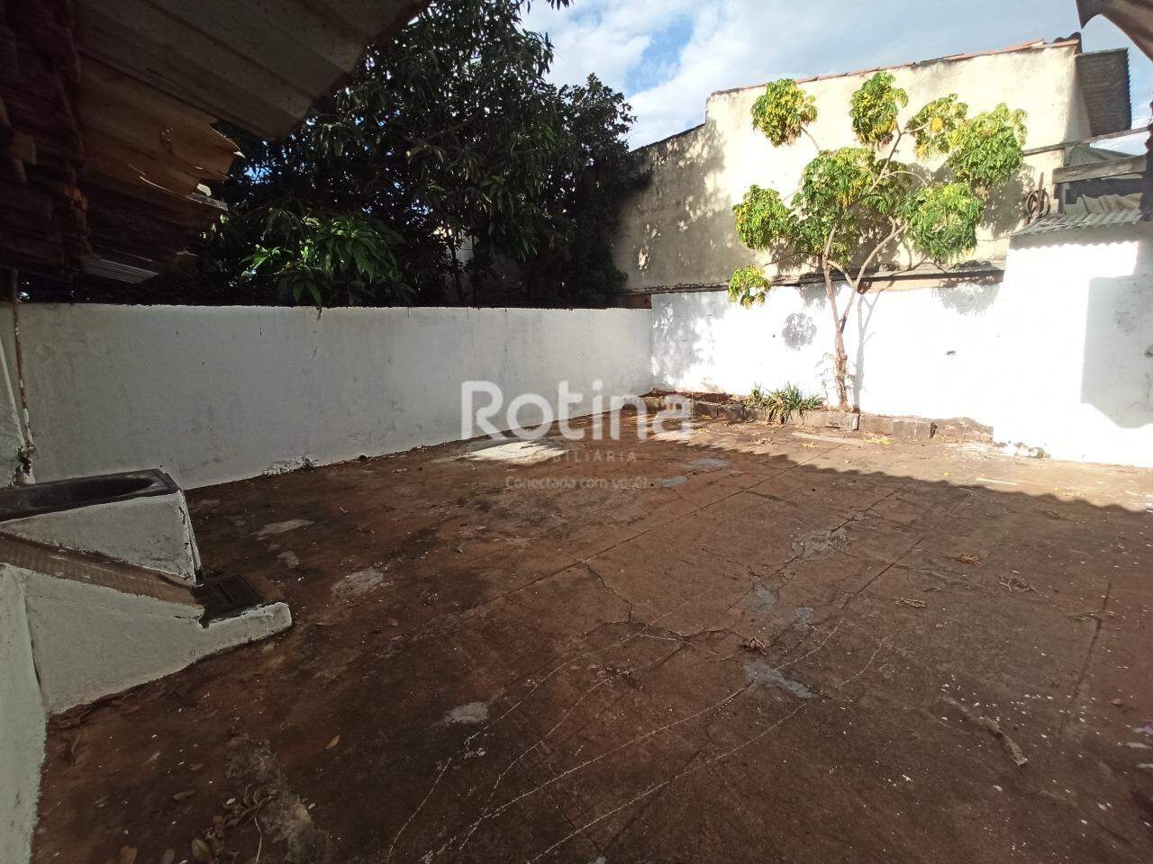 Casa para alugar, 2 quartos em Uberlândia no bairro Marta Helena no valor de R$ 850,00 - Rotina Imobiliária: 