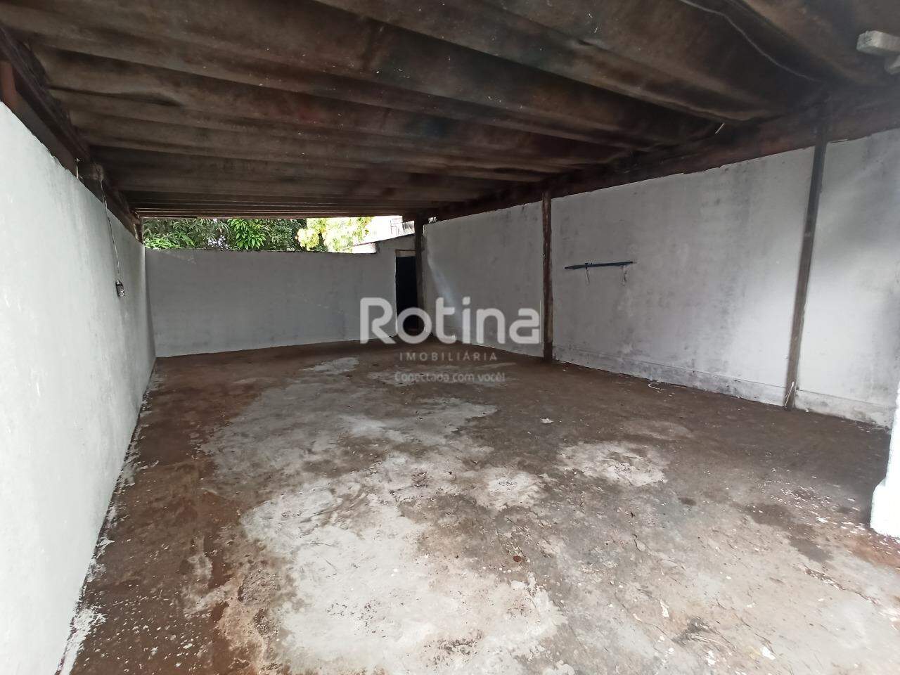 Comercial para alugar, em Uberlândia no bairro Marta Helena no valor de R$ 1.800,00 - Rotina Imobiliária: 