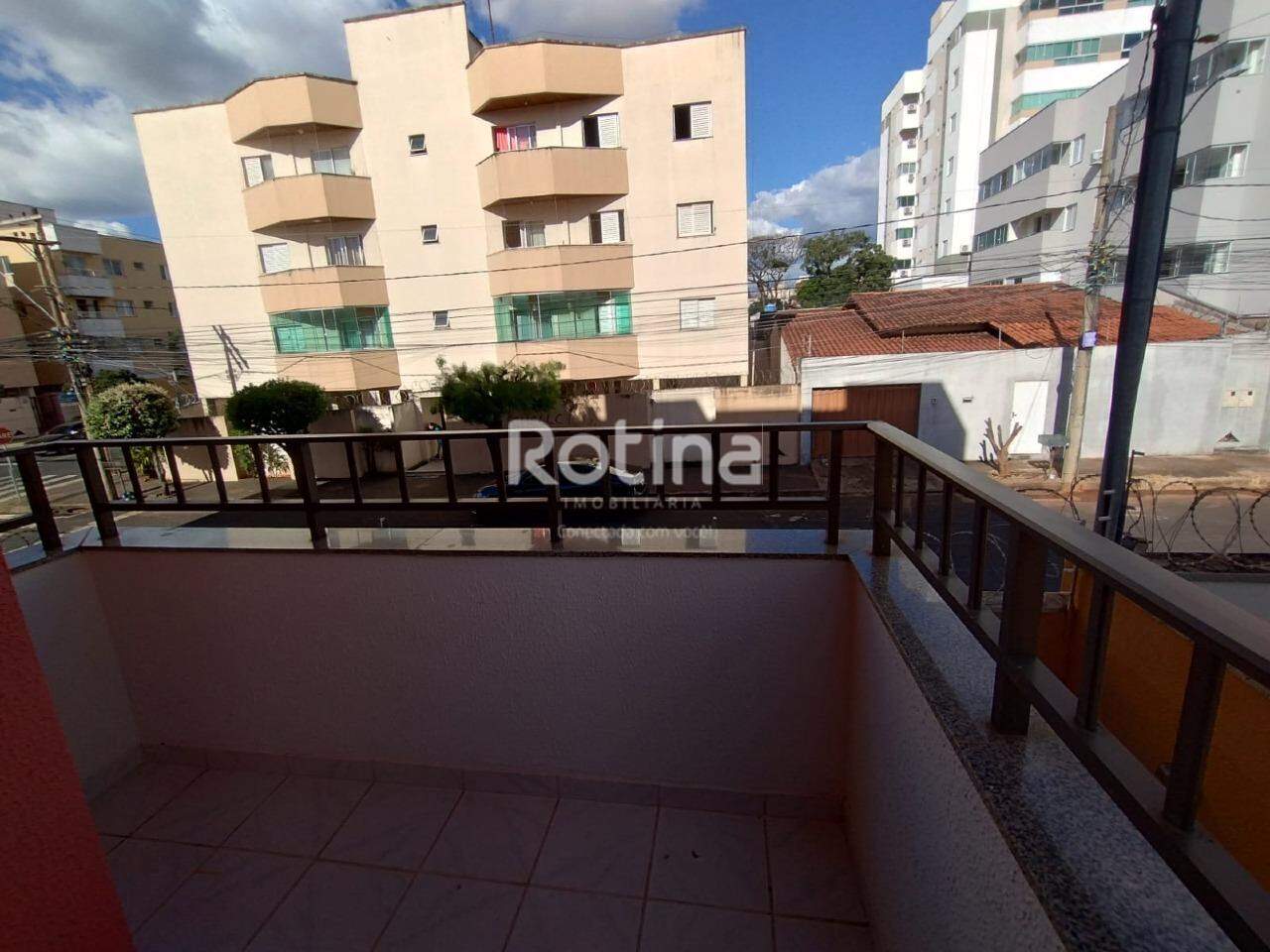 Apartamento para alugar, 3 quartos em Uberlândia no bairro Santa Mônica no valor de R$ 2.300,00 - Rotina Imobiliária: 