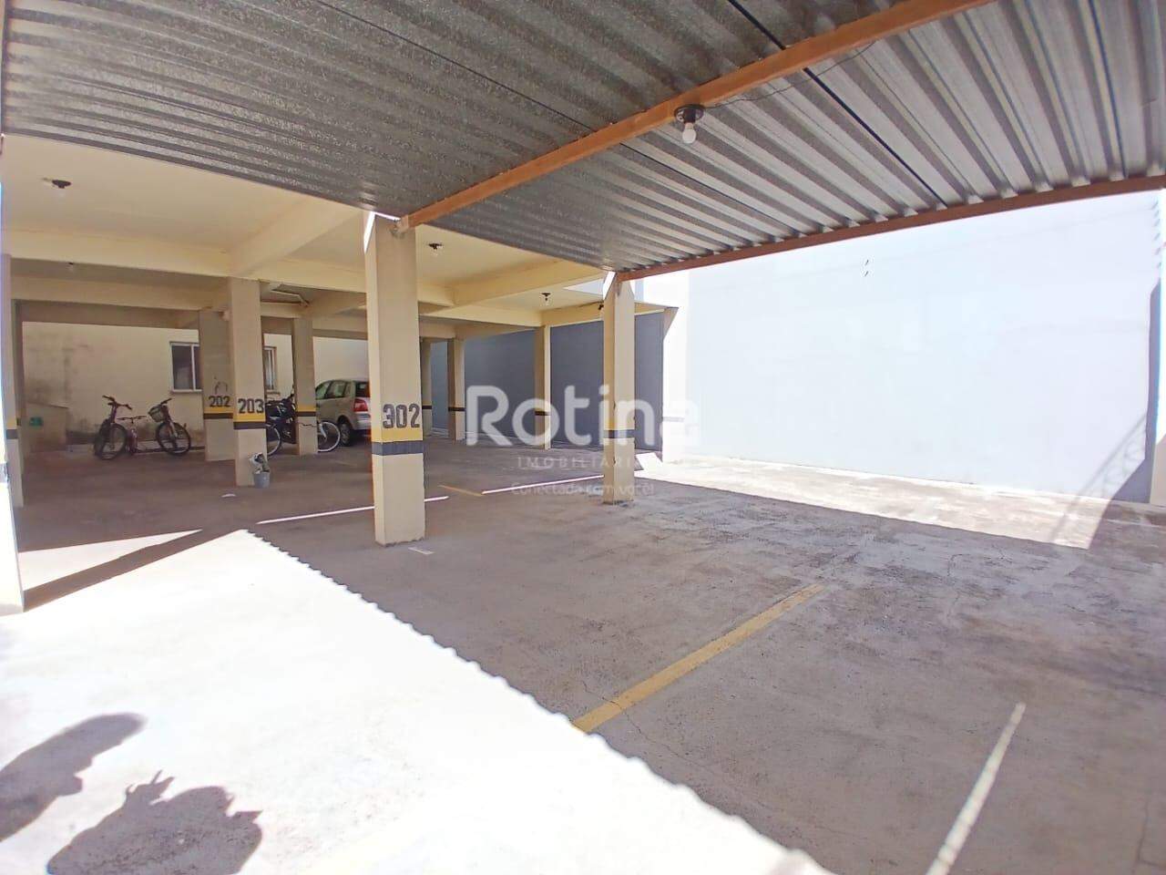 Apartamento para alugar, 3 quartos em Uberlândia no bairro Santa Mônica no valor de R$ 1.800,00 - Rotina Imobiliária: 