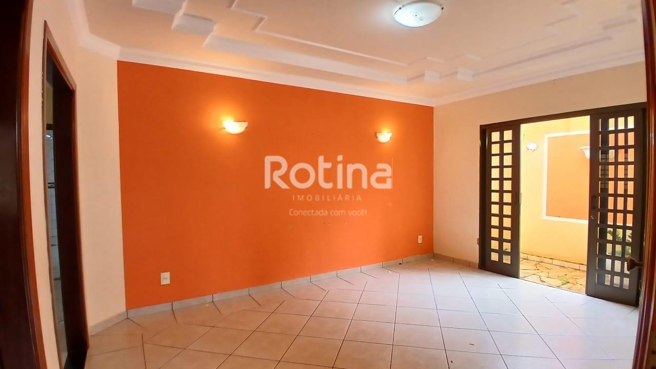 Casa para alugar, 4 quartos em Uberlândia no bairro Santa Mônica no valor de R$ 4.500,00 - Rotina Imobiliária: 
