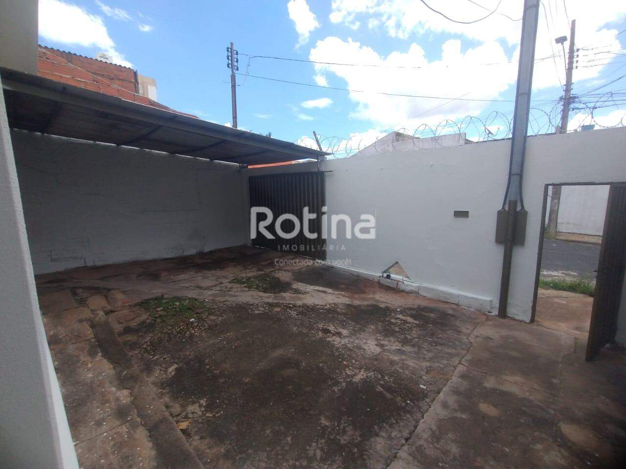 Casa para alugar, 2 quartos em Uberlândia no bairro Martins no valor de R$ 1.600,00 - Rotina Imobiliária: 