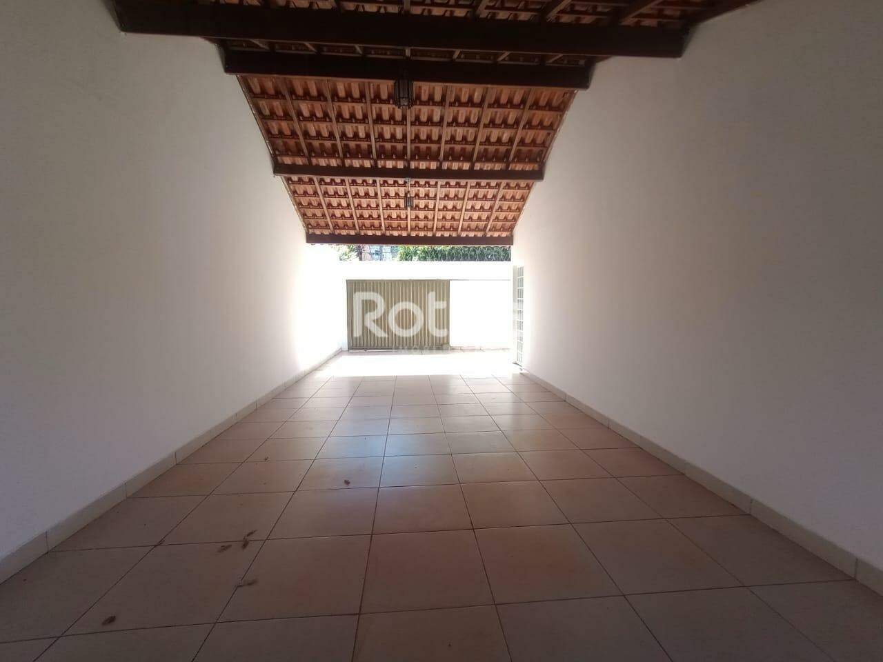 Casa para alugar, 2 quartos em Uberlândia no bairro Morada da Colina no valor de R$ 2.800,00 - Rotina Imobiliária: 