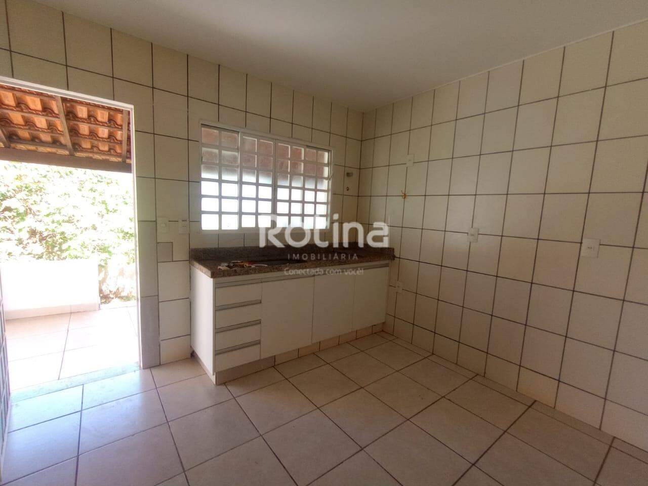 Casa para alugar, 2 quartos em Uberlândia no bairro Morada da Colina no valor de R$ 2.800,00 - Rotina Imobiliária: 