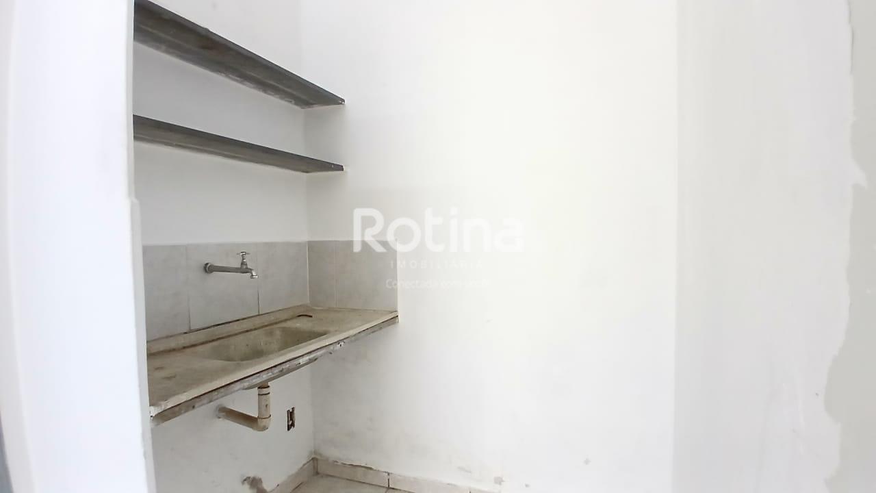 Loja para alugar, em Uberlândia no bairro Nossa Senhora Aparecida no valor de R$ 1.200,00 - Rotina Imobiliária: 