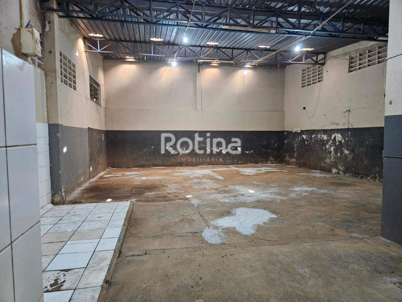 Galpão para alugar, em Uberlândia no bairro Jardim Brasília no valor de R$ 3.800,00 - Rotina Imobiliária: 