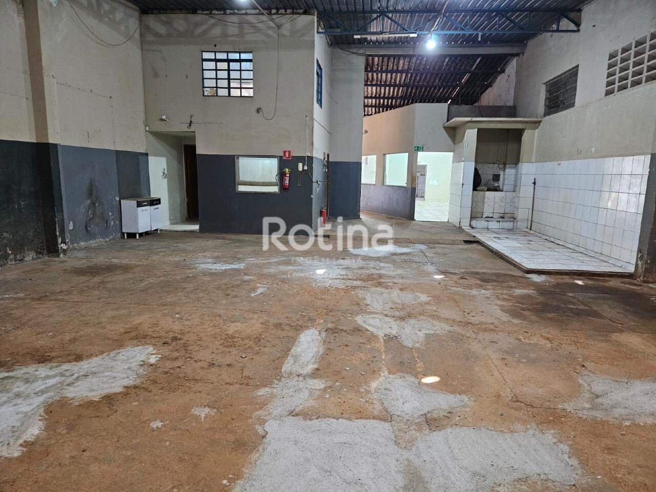 Galpão para alugar, em Uberlândia no bairro Jardim Brasília no valor de R$ 3.800,00 - Rotina Imobiliária: 