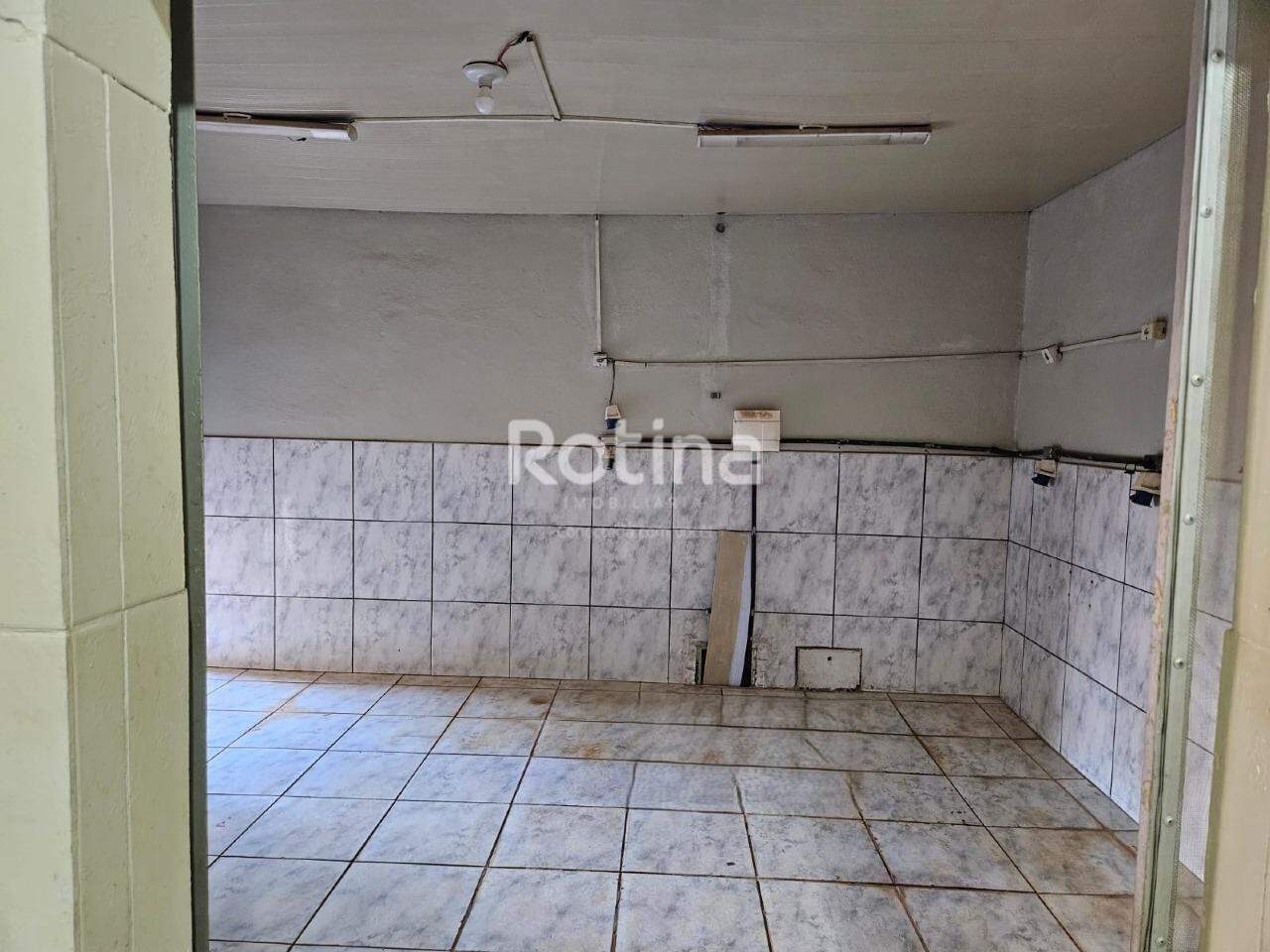 Galpão para alugar, em Uberlândia no bairro Jardim Brasília no valor de R$ 3.800,00 - Rotina Imobiliária: 