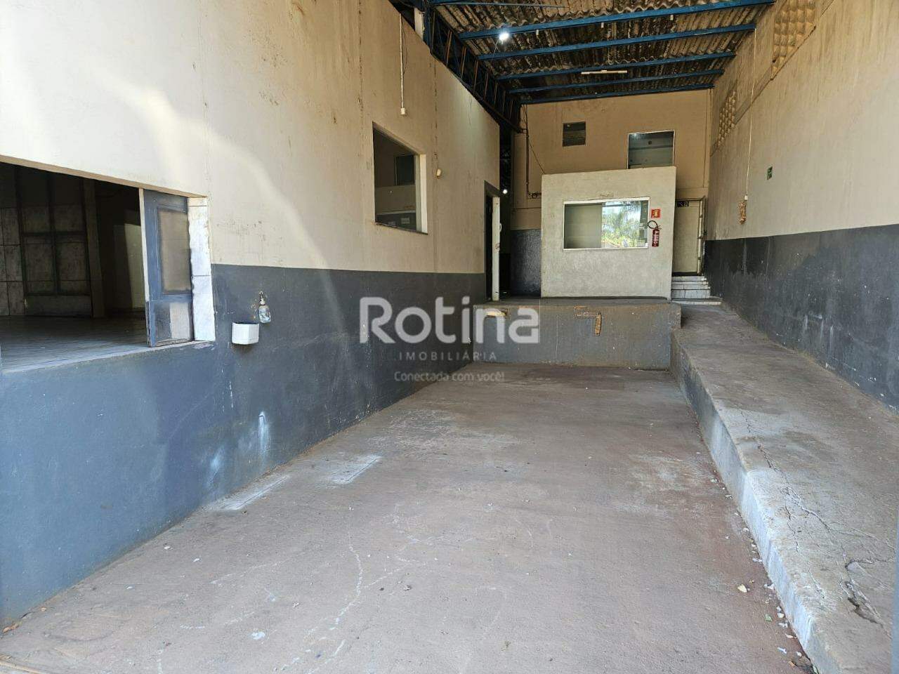 Galpão para alugar, em Uberlândia no bairro Jardim Brasília no valor de R$ 3.800,00 - Rotina Imobiliária: 
