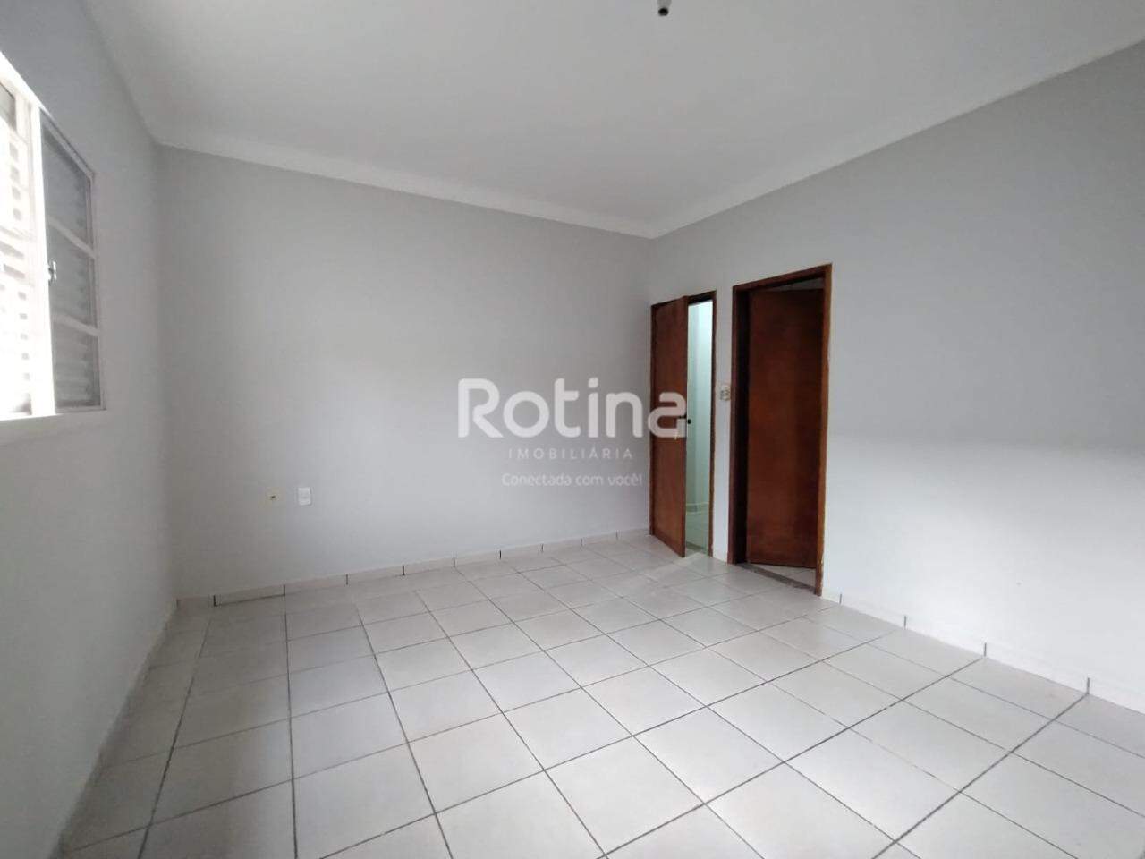 Casa para alugar, 3 quartos em Uberlândia no bairro Cidade Jardim no valor de R$ 2.500,00 - Rotina Imobiliária: 