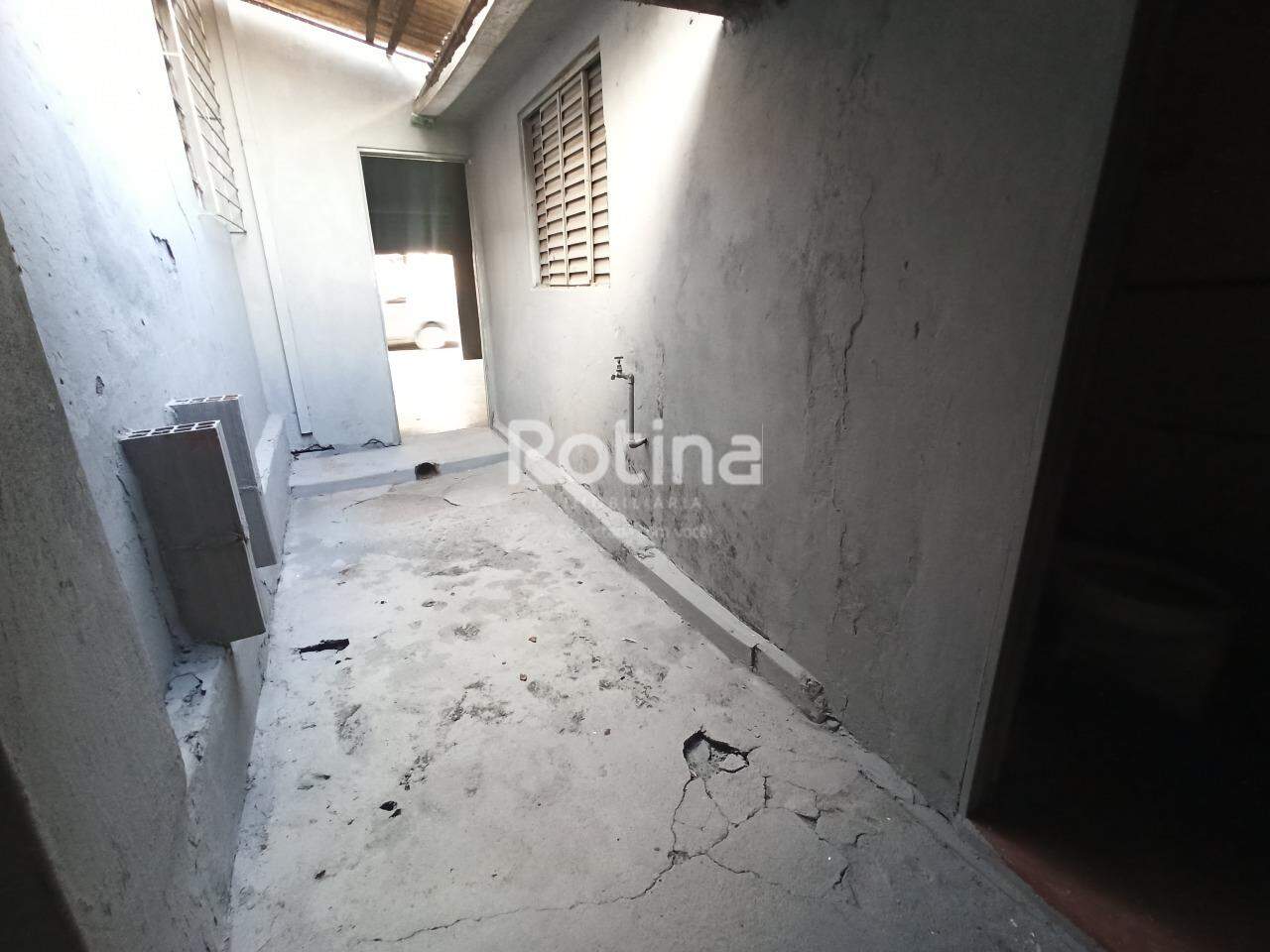 Loja para alugar, em Uberlândia no bairro Centro no valor de R$ 850,00 - Rotina Imobiliária: 