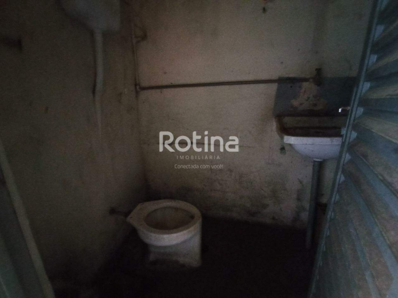 Loja para alugar, em Uberlândia no bairro Centro no valor de R$ 850,00 - Rotina Imobiliária: 