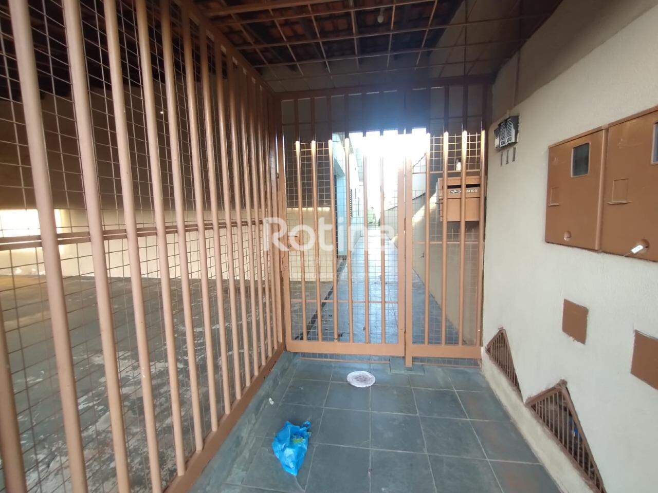 Casa para alugar, 3 quartos em Uberlândia no bairro Presidente Roosevelt no valor de R$ 1.650,00 - Rotina Imobiliária: 