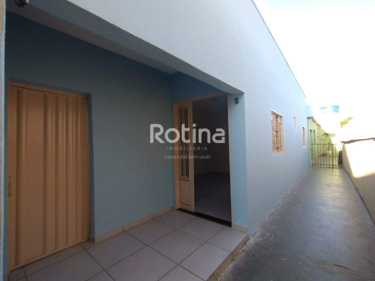 Casa para alugar, 3 quartos em Uberlândia no bairro Presidente Roosevelt no valor de R$ 1.650,00 - Rotina Imobiliária: 