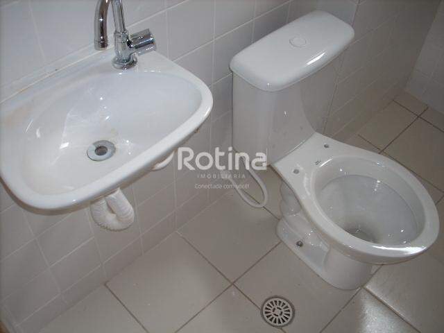 Apartamento para alugar, 2 quartos em Uberlândia no bairro Alto Umuarama no valor de R$ 1.250,00 - Rotina Imobiliária: 