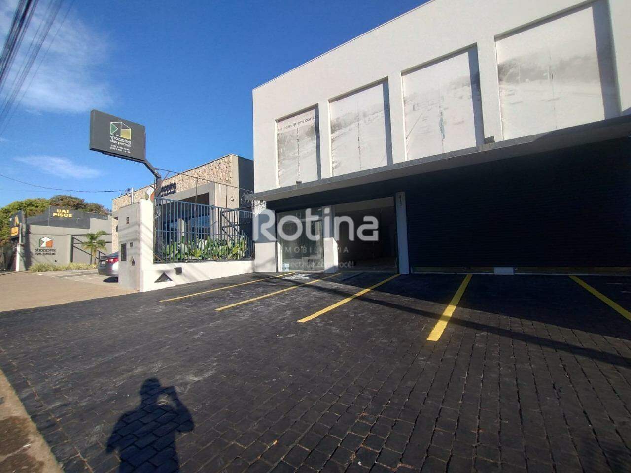 Loja para alugar, em Uberlândia no bairro Pampulha no valor de R$ 15.000,00 - Rotina Imobiliária: 