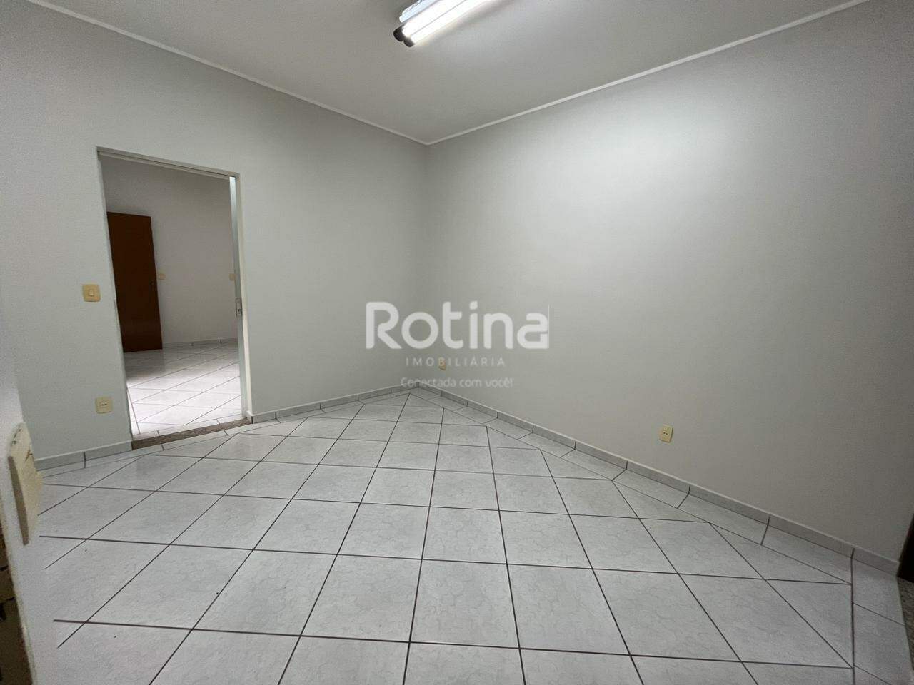 Casa para alugar, 4 quartos em Uberlândia no bairro Brasil no valor de R$ 3.500,00 - Rotina Imobiliária: 