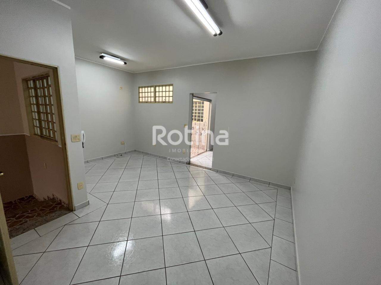 Casa para alugar, 4 quartos em Uberlândia no bairro Brasil no valor de R$ 3.500,00 - Rotina Imobiliária: 