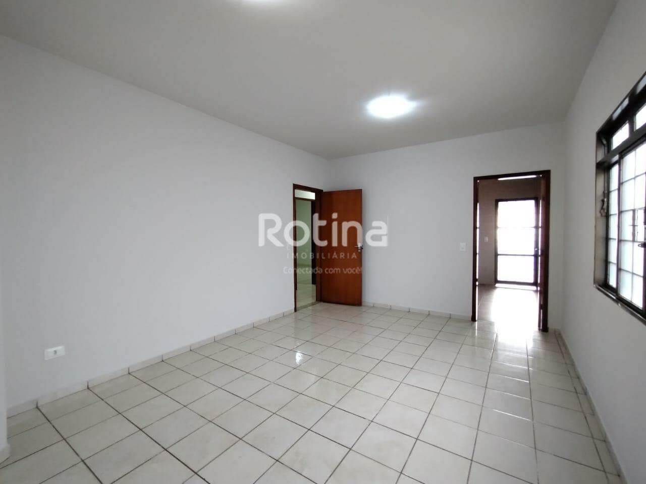Casa para alugar, 3 quartos em Uberlândia no bairro Santa Mônica no valor de R$ 3.600,00 - Rotina Imobiliária: 