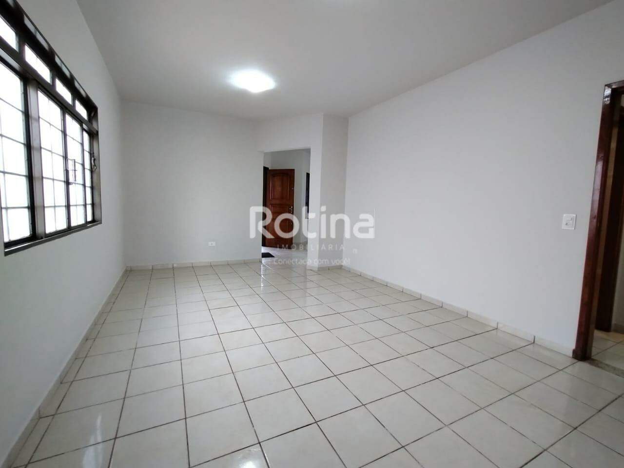 Casa para alugar, 3 quartos em Uberlândia no bairro Santa Mônica no valor de R$ 3.600,00 - Rotina Imobiliária: 