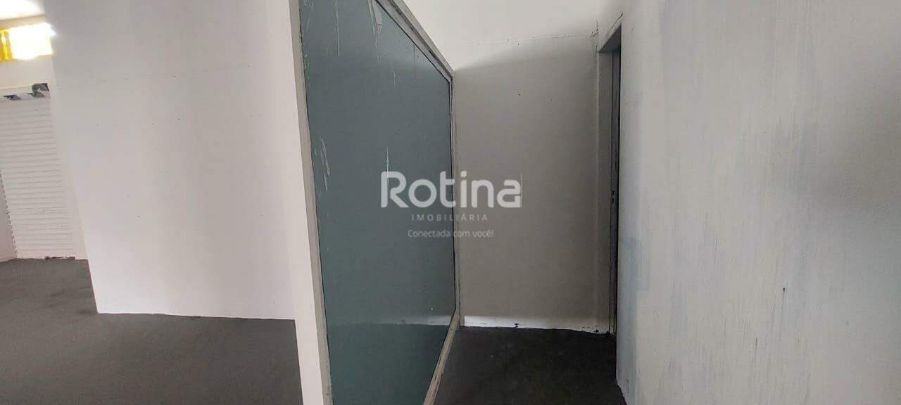 Loja para alugar, em Uberlândia no bairro Santa Mônica no valor de R$ 4.200,00 - Rotina Imobiliária: 