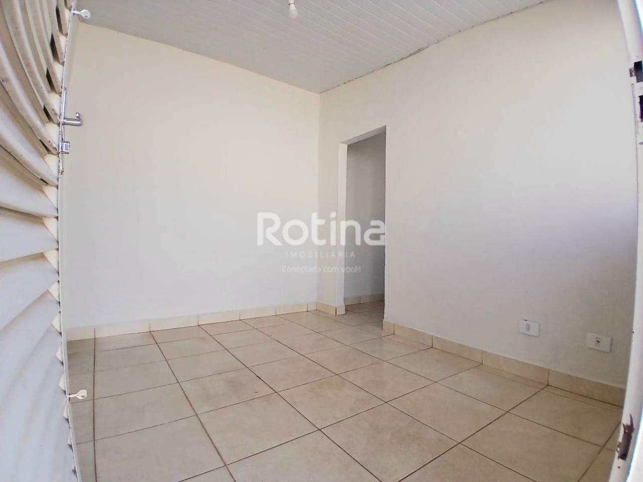Casa para alugar, 2 quartos em Uberlândia no bairro Nossa Senhora Aparecida no valor de R$ 1.100,00 - Rotina Imobiliária: 