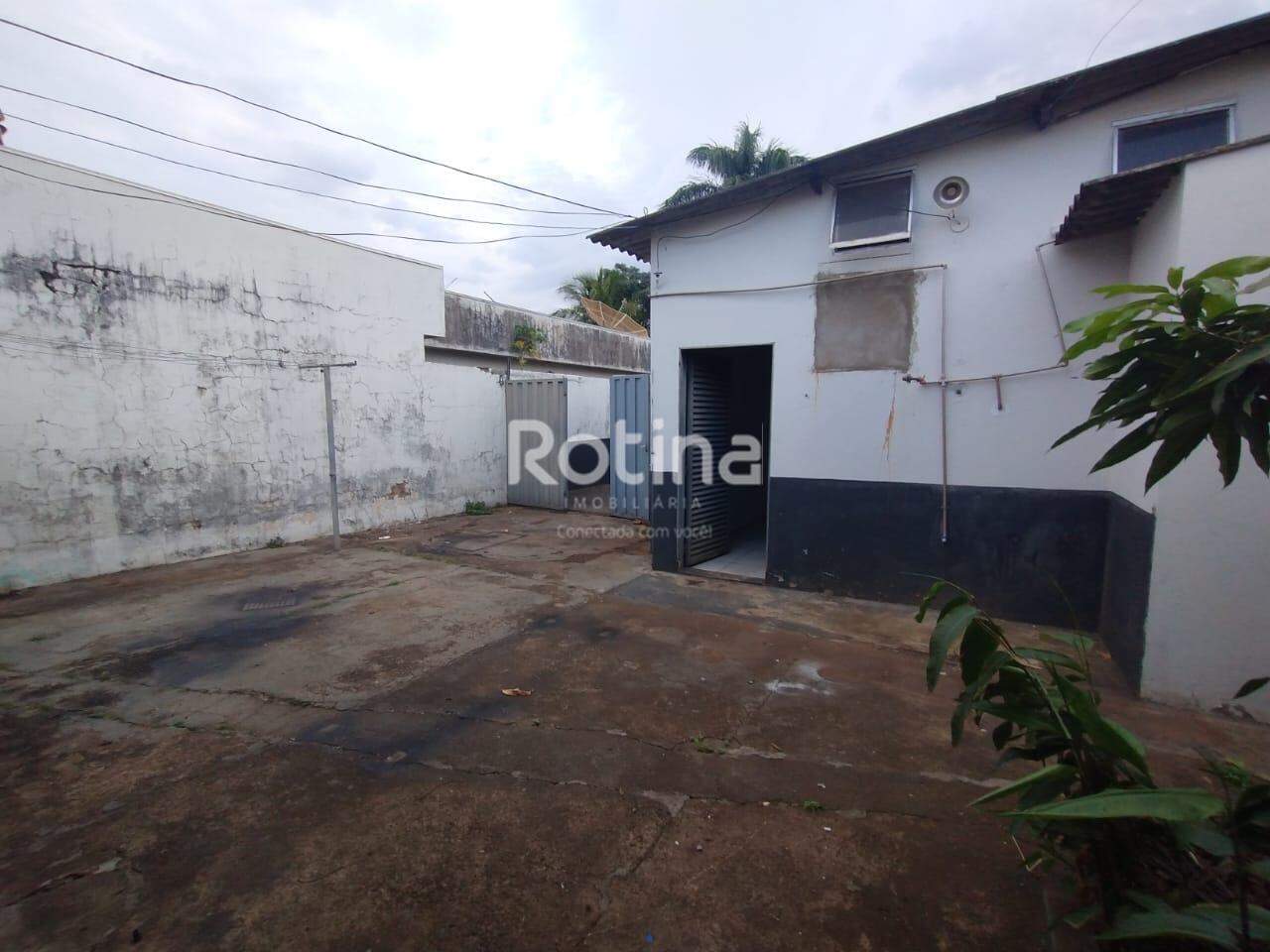 Casa para alugar, 3 quartos em Uberlândia no bairro Brasil no valor de R$ 3.000,00 - Rotina Imobiliária: 