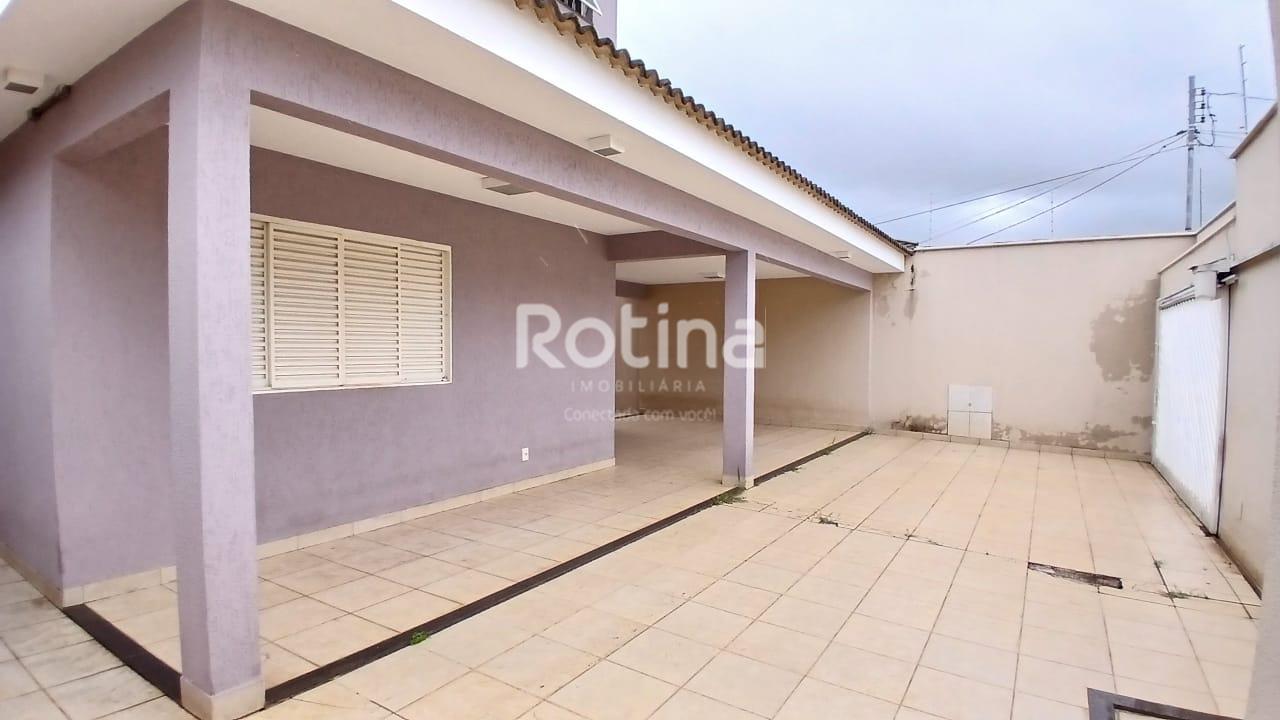Casa para alugar, 4 quartos em Uberlândia no bairro Santa Mônica no valor de R$ 4.800,00 - Rotina Imobiliária: 