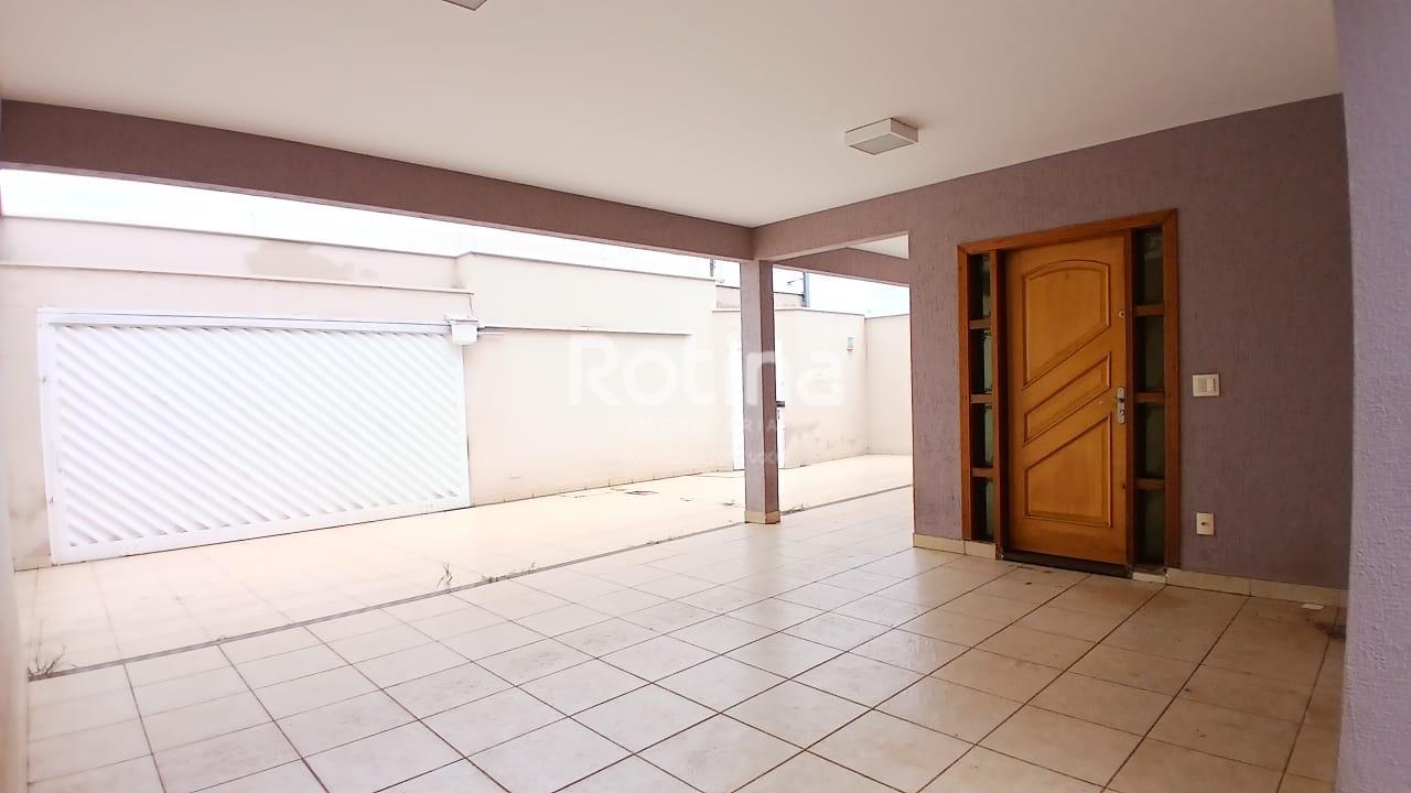 Casa para alugar, 4 quartos em Uberlândia no bairro Santa Mônica no valor de R$ 4.800,00 - Rotina Imobiliária: 