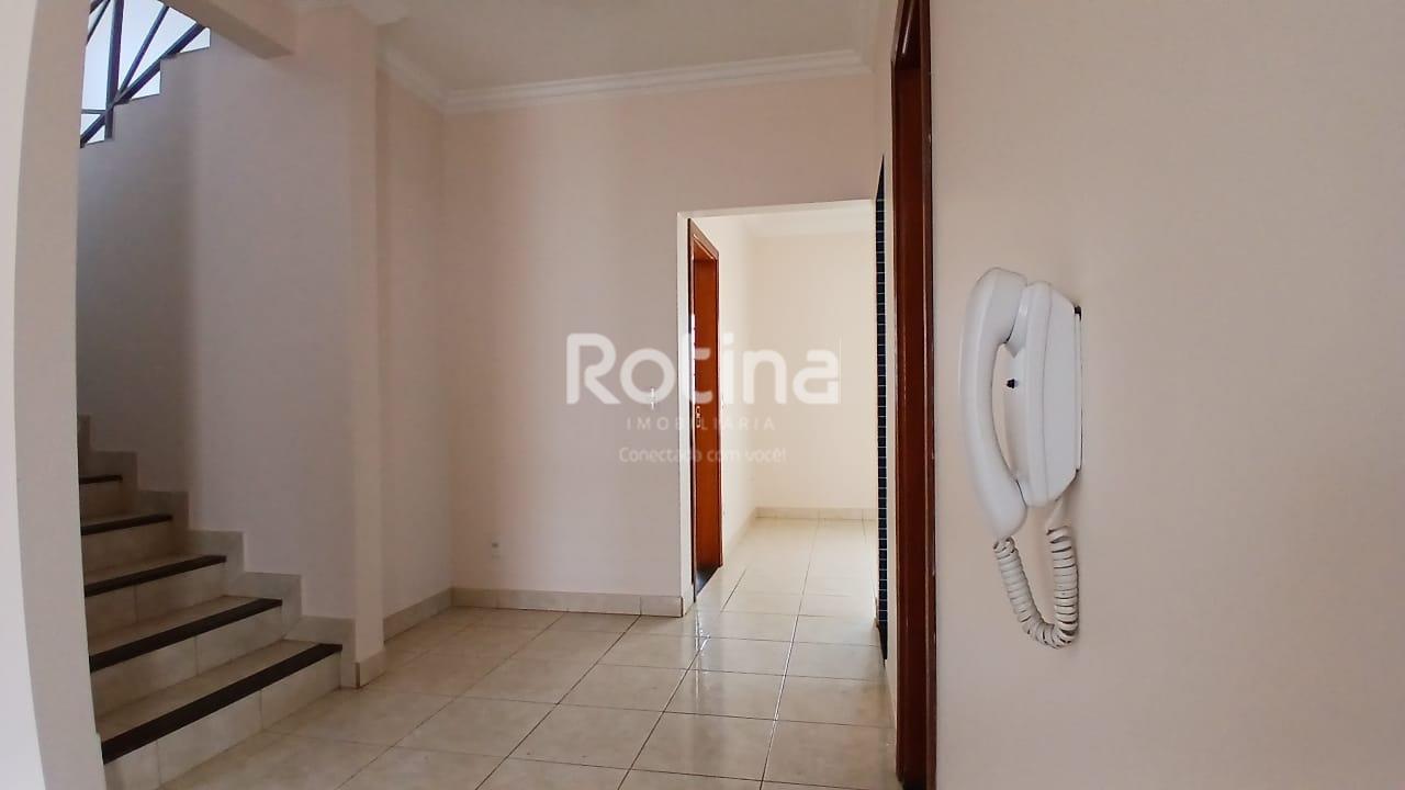 Casa para alugar, 4 quartos em Uberlândia no bairro Santa Mônica no valor de R$ 4.800,00 - Rotina Imobiliária: 