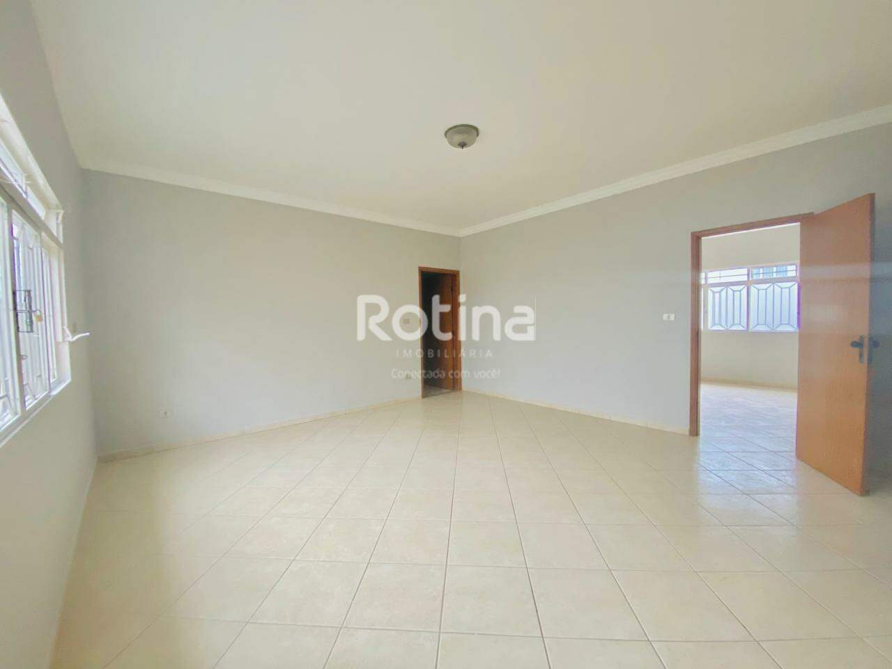 Casa para alugar, 4 quartos em Uberlândia no bairro Tabajaras no valor de R$ 4.800,00 - Rotina Imobiliária: 
