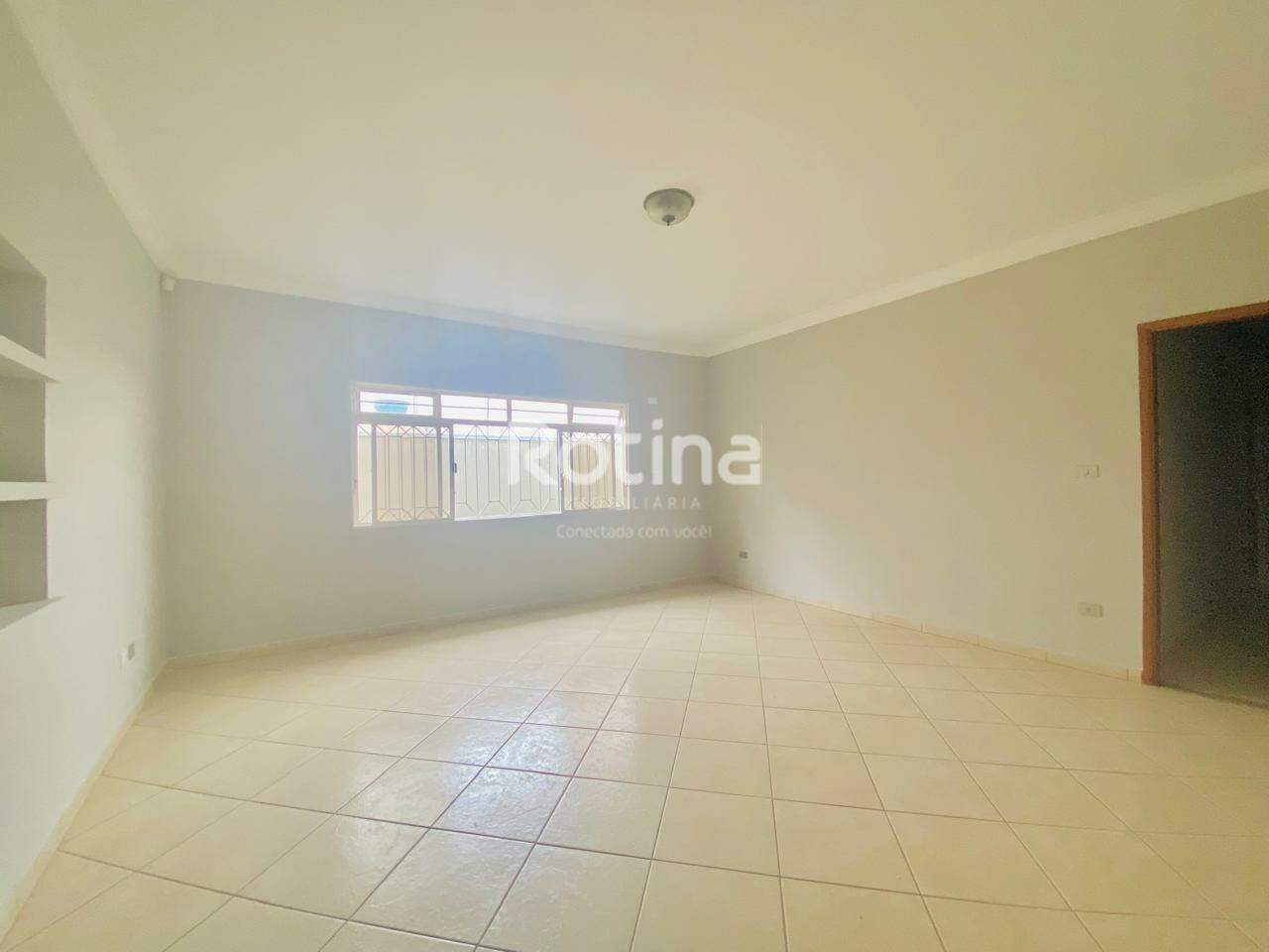 Casa para alugar, 4 quartos em Uberlândia no bairro Tabajaras no valor de R$ 4.800,00 - Rotina Imobiliária: 