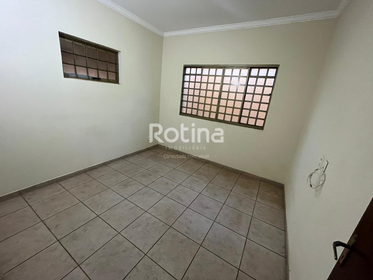 Casa para alugar, 3 quartos em Uberlândia no bairro Santa Mônica no valor de R$ 3.800,00 - Rotina Imobiliária: 