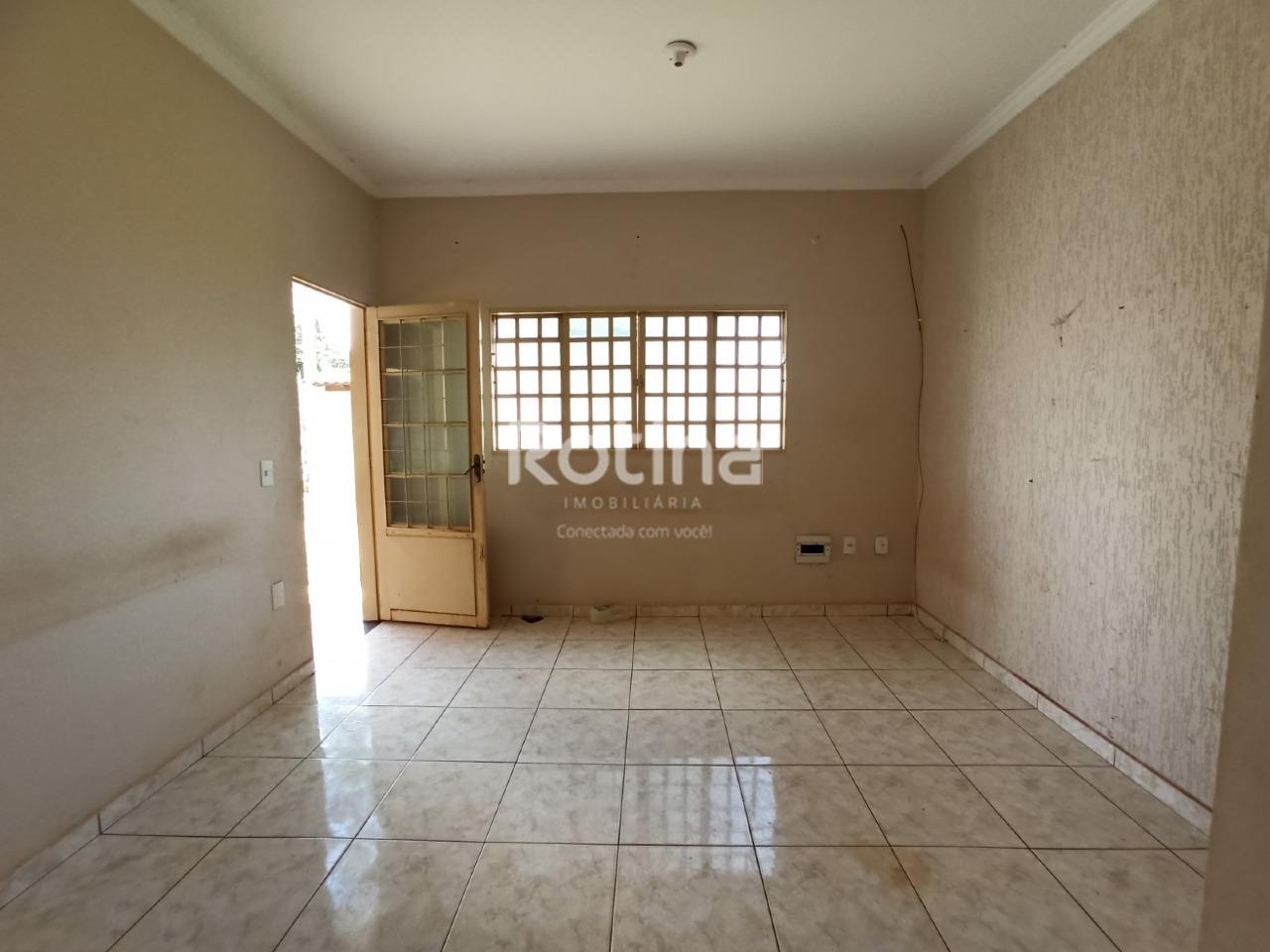 Chacara para alugar, 3 quartos em Uberlândia no bairro Morada Nova no valor de R$ 1.900,00 - Rotina Imobiliária: 