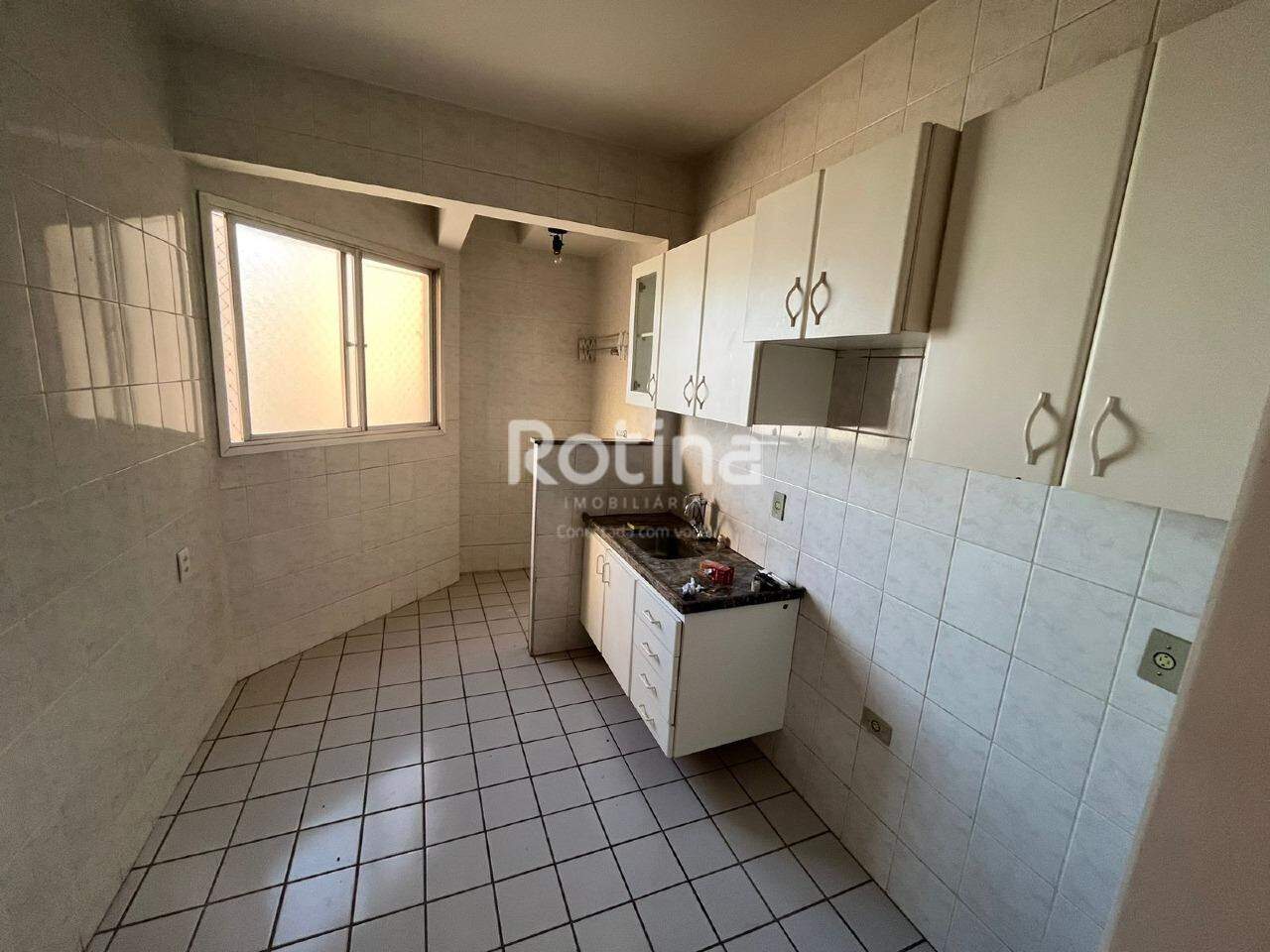 Apartamento para alugar, 3 quartos em Uberlândia no bairro Presidente Roosevelt no valor de R$ 1.600,00 - Rotina Imobiliária: 
