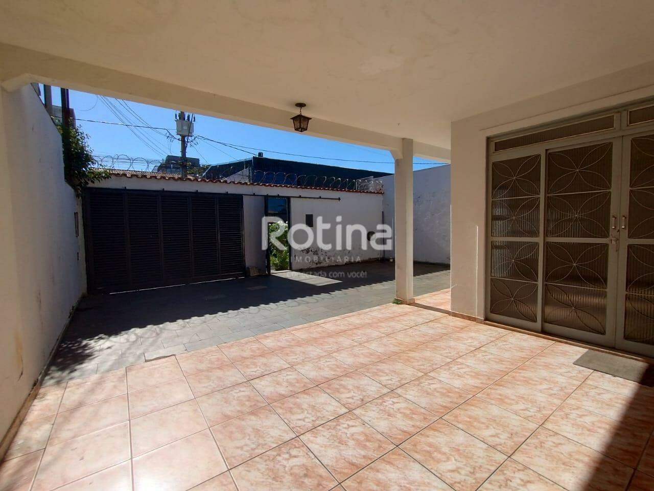 Casa para alugar, 6 quartos em Uberlândia no bairro Brasil no valor de R$ 2.800,00 - Rotina Imobiliária: 