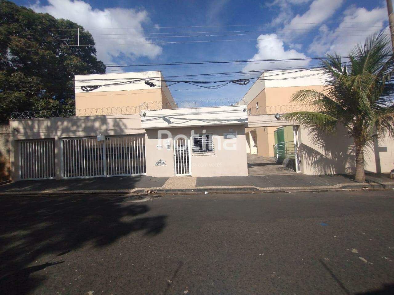Casa para alugar, 2 quartos em Uberlândia no bairro Saraiva no valor de R$ 2.400,00 - Rotina Imobiliária: 