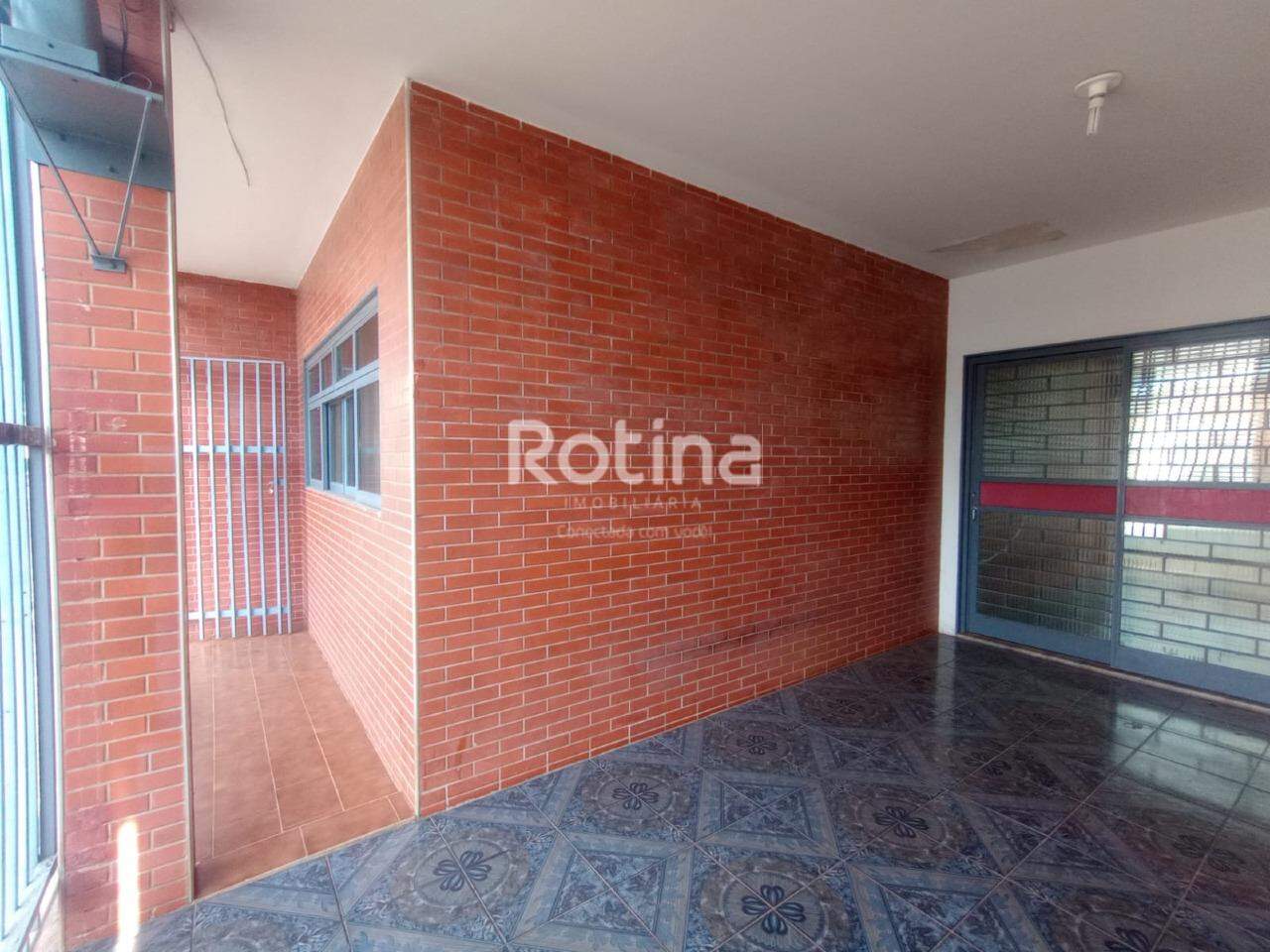 Casa para alugar, 3 quartos em Uberlândia no bairro Brasil no valor de R$ 1.750,00 - Rotina Imobiliária: 