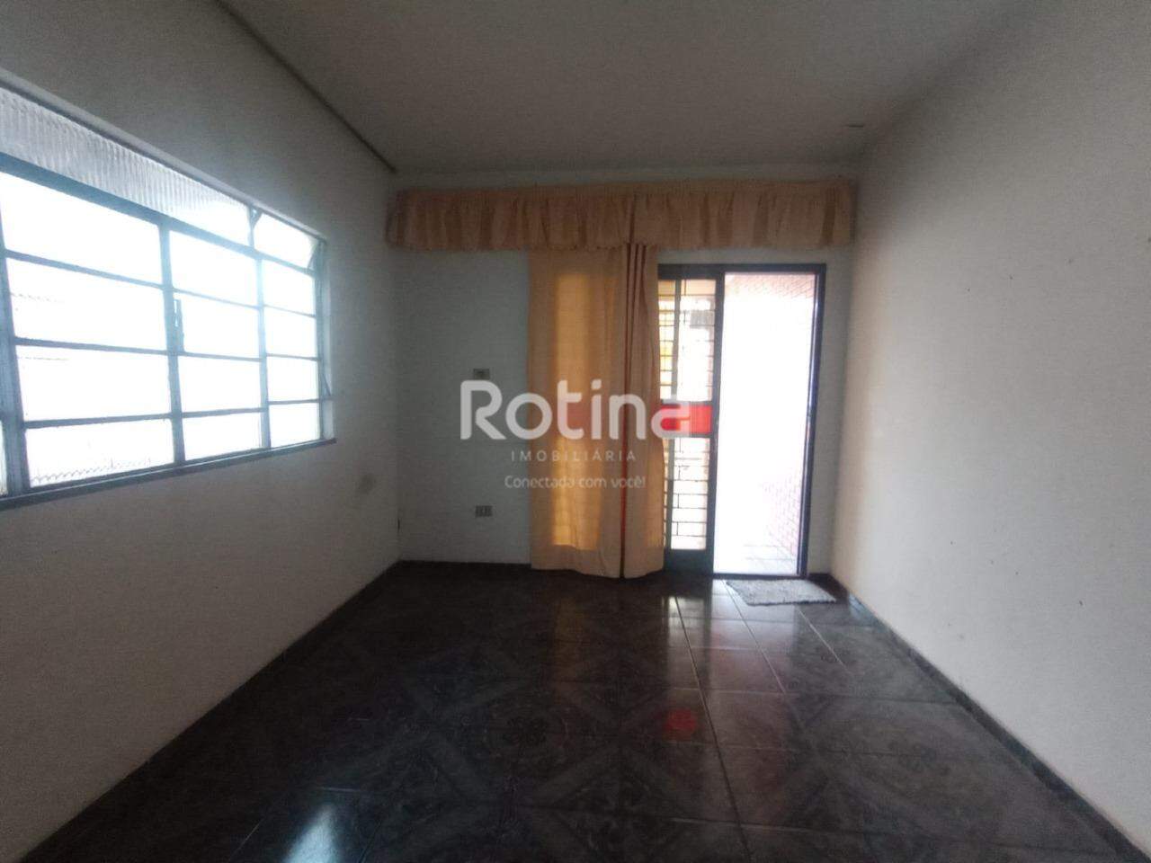 Casa para alugar, 3 quartos em Uberlândia no bairro Brasil no valor de R$ 1.750,00 - Rotina Imobiliária: 