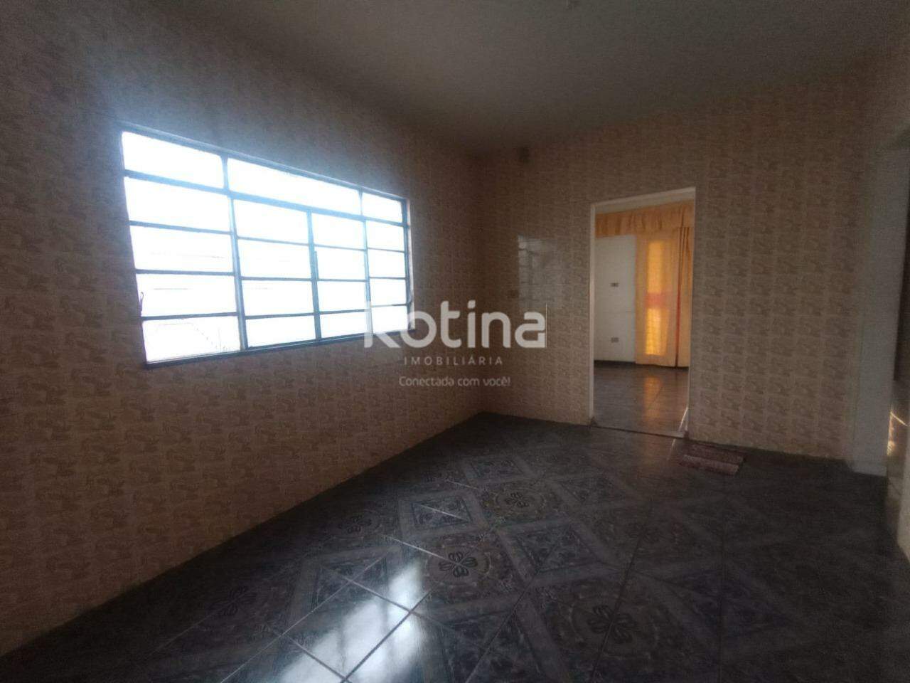 Casa para alugar, 3 quartos em Uberlândia no bairro Brasil no valor de R$ 1.750,00 - Rotina Imobiliária: 