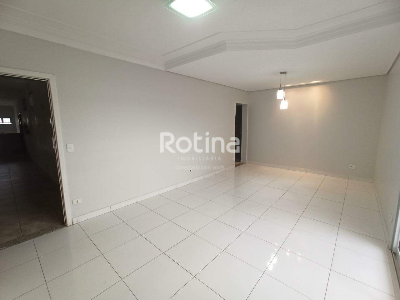 Apartamento para alugar, 3 quartos em Uberlândia no bairro Martins no valor de R$ 2.000,00 - Rotina Imobiliária: 