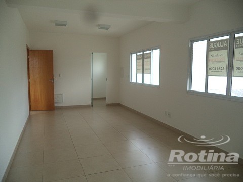 Sala para alugar, em Uberlândia no bairro Brasil no valor de R$ 1.500,00 - Rotina Imobiliária: 0528096c.jpg